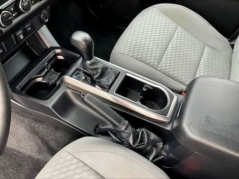 Used 2022 Toyota Tacoma SR5 image 20