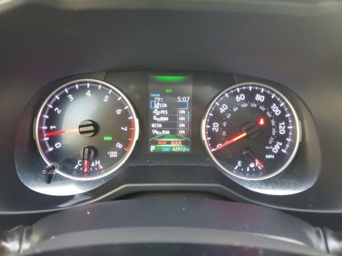 Used 2020 Toyota RAV4 XLE Premium image 24