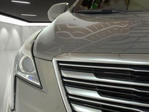 Used 2019 Cadillac XT5 FWD image 10