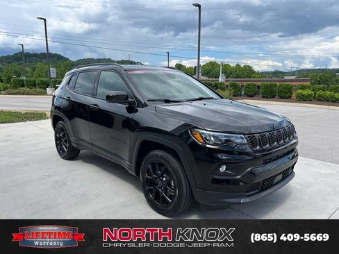 New 2026 Jeep Compass Latitude AWD/4WD image 30