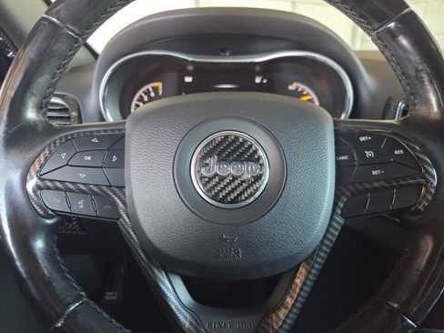 Certified 2019 Jeep Grand Cherokee Limited AWD/4WD image 8