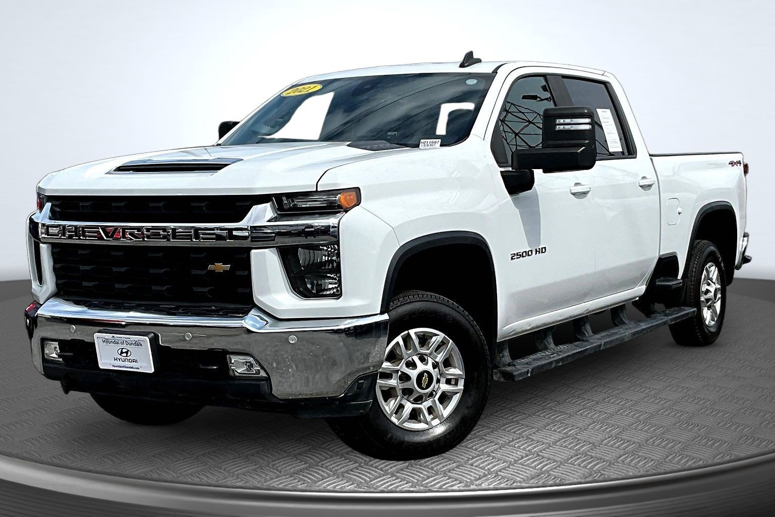 Used 2021 Chevrolet Silverado 2500 LT w/ Convenience Package AWD/4WD image 1