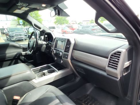 Used 2018 Ford F350 Platinum w/ Platinum Ultimate Package AWD/4WD image 18