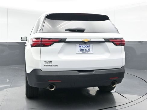 Used 2022 Chevrolet Traverse LS FWD image 6