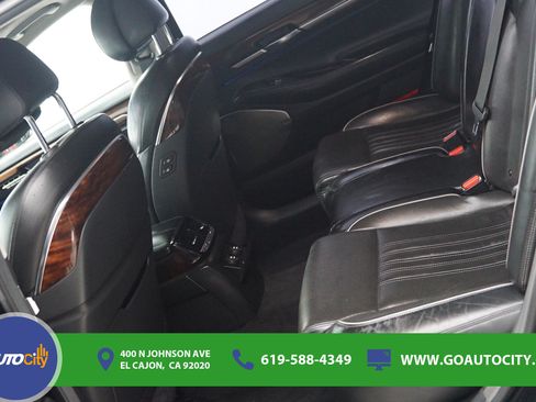 Used 2017 Genesis G90 3.3T Premium RWD image 14