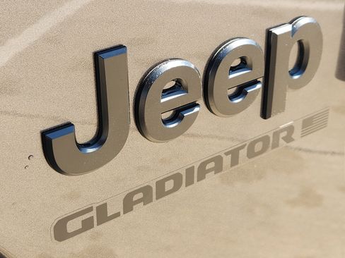 New 2026 Jeep Gladiator Sport AWD/4WD image 7