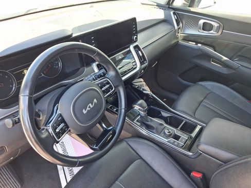 Used 2022 Kia Sorento SX AWD/4WD image 4
