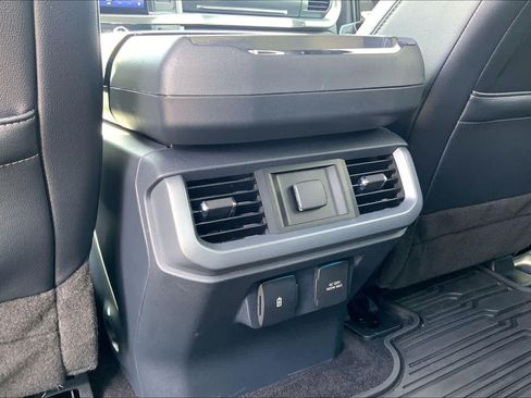 Used 2022 Ford F150 Lariat AWD/4WD image 36