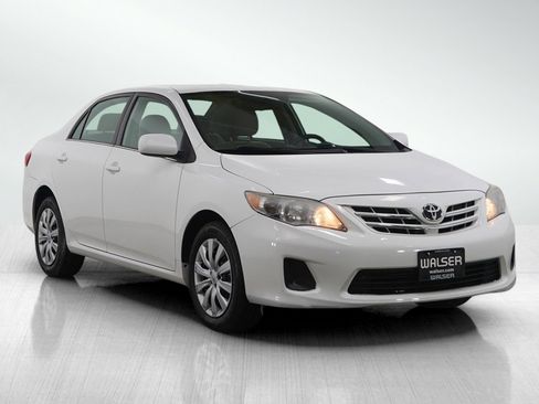 Used 2013 Toyota Corolla LE Special Edition image 7