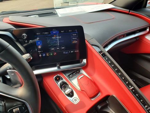 Used 2022 Chevrolet Corvette Stingray Preferred Cpe w/ 2LT RWD image 18
