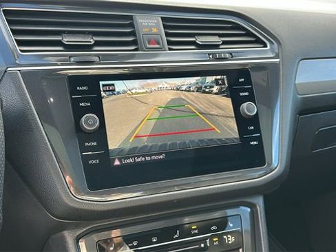 Used 2022 Volkswagen Tiguan SE R-Line image 19