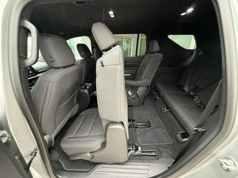 Used 2026 Chevrolet Traverse LT w/ Midnight/Sport Edition FWD image 25