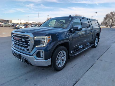 Used 2022 GMC Sierra 1500 SLT w/ SLT Premium Package image 4