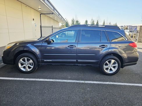 Used 2013 Subaru Outback 2.5i Limited AWD/4WD image 2