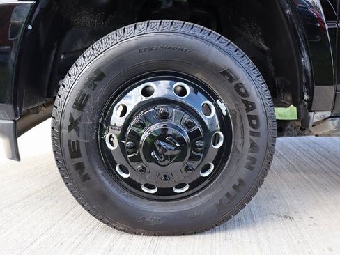 Used 2025 RAM 3500 Limited image 10