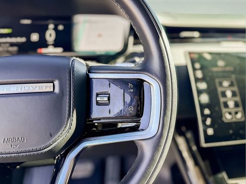 Used 2024 Land Rover Range Rover Sport SE image 22