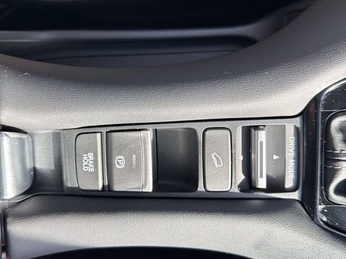 New 2026 Honda HR-V LX image 24