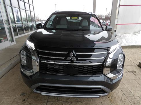New 2026 Mitsubishi Outlander SEL image 2