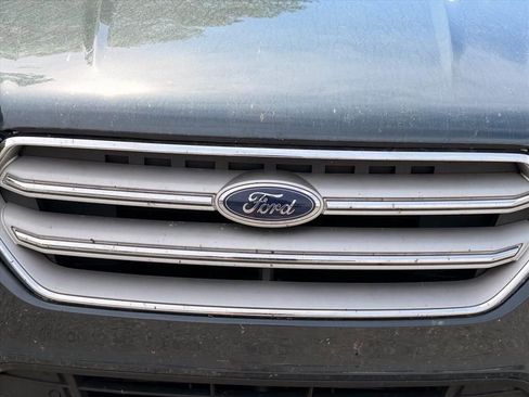 Used 2019 Ford Escape Titanium AWD/4WD image 26