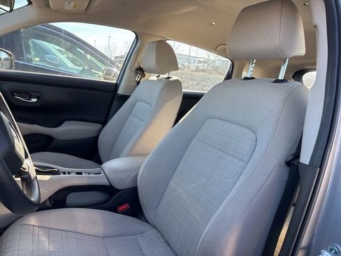 Used 2024 Honda HR-V LX image 11