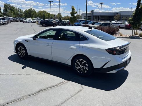 Certified 2026 Hyundai Sonata Blue FWD image 11