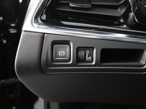 Used 2024 Cadillac XT6 Premium Luxury image 25