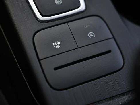Used 2025 Ford Escape Active AWD/4WD image 41