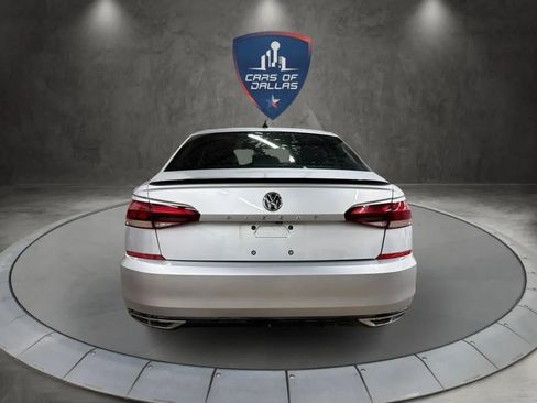 Used 2020 Volkswagen Passat 2.0T R-Line image 4