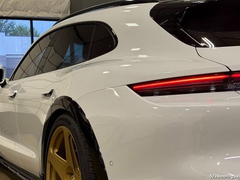 Used 2022 Porsche Taycan Turbo S Cross Turismo w/ Technology Package AWD/4WD image 28