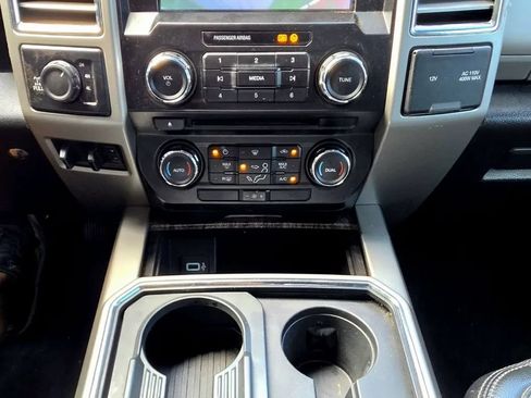 Used 2017 Ford F250 Lariat w/ Chrome Package AWD/4WD image 6