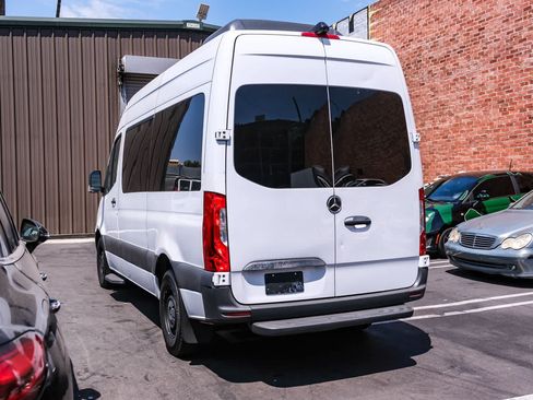 Used 2020 Mercedes-Benz Sprinter 2500 image 6