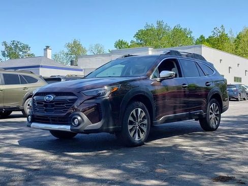 Used 2025 Subaru Outback Touring image 8