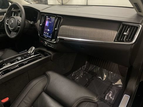 Used 2023 Volvo V90 B6 Cross Country Ultimate AWD/4WD image 23