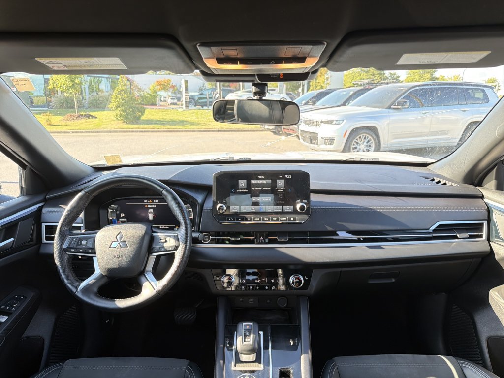 Used 2024 Mitsubishi Outlander SE Black Edition FWD image 20
