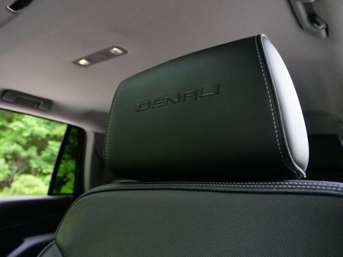 Used 2020 GMC Yukon Denali AWD/4WD image 26