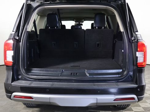 Used 2024 Ford Expedition Max XLT image 18
