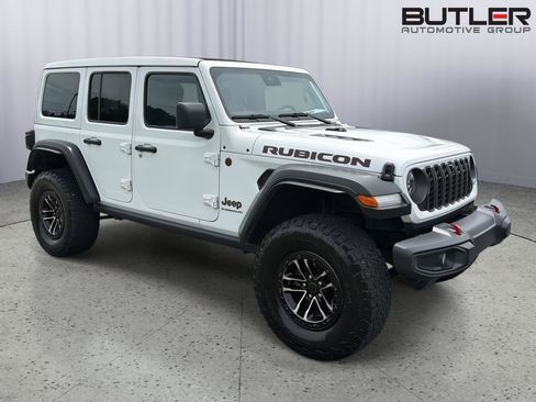 Used 2024 Jeep Wrangler Unlimited Rubicon w/ XTREMEE 35" Tire Package AWD/4WD image 8
