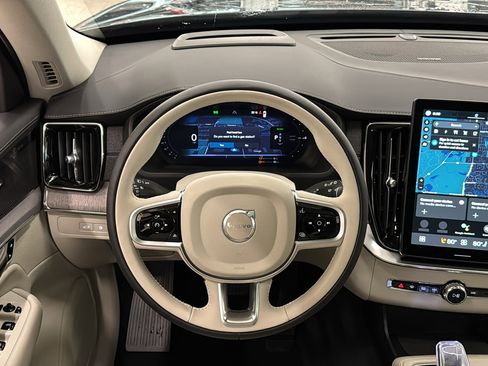 New 2026 Volvo XC90 T8 Ultra w/ Protection Package Premier AWD/4WD image 12