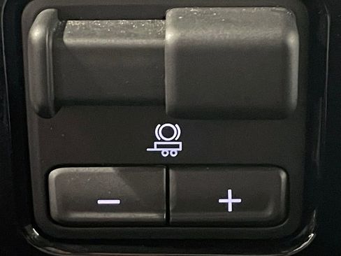 Used 2026 GMC Sierra 1500 SLT image 30