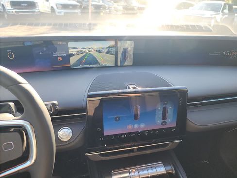 New 2026 Lincoln Nautilus Premier image 32