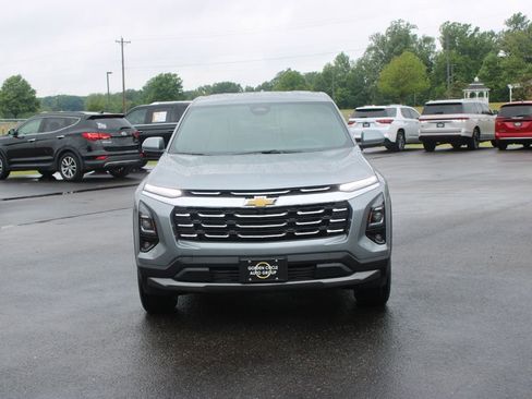 New 2026 Chevrolet Equinox LT FWD image 3
