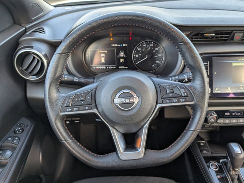 Used 2023 Nissan Kicks SR image 15