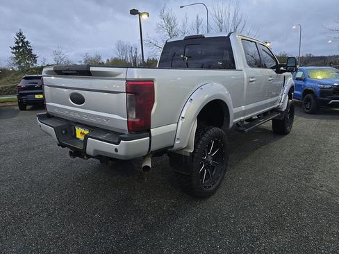 Used 2019 Ford F250 Lariat image 6