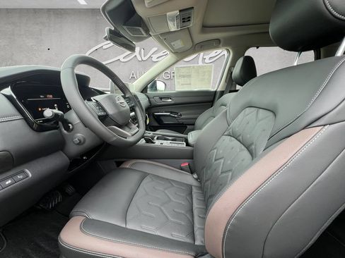 New 2026 Nissan Pathfinder Platinum FWD image 20