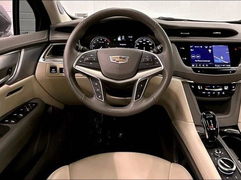 Used 2024 Cadillac XT5 Premium Luxury FWD image 6