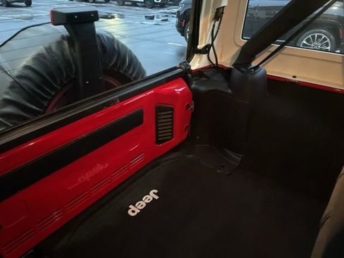 Used 2015 Jeep Wrangler Unlimited Sport w/ Quick Order Package 24S image 13