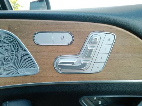 Used 2020 Mercedes-Benz GLS 450 4MATIC image 21