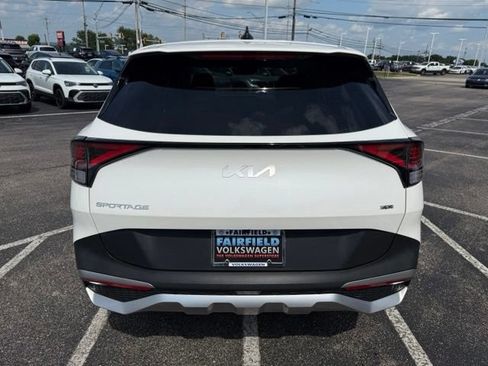 Used 2024 Kia Sportage LX AWD/4WD image 7