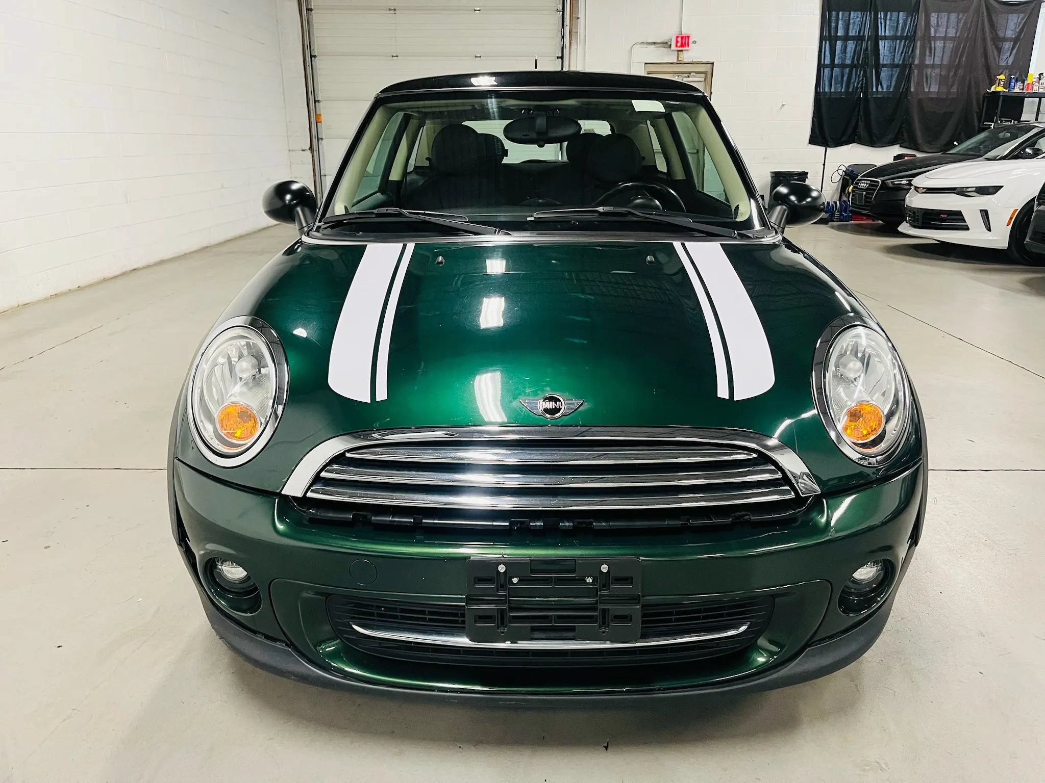 Used 2011 MINI Cooper Hardtop FWD image 3