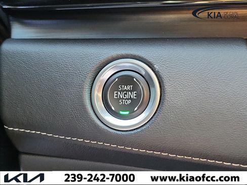 Used 2021 Cadillac Escalade Luxury RWD image 30